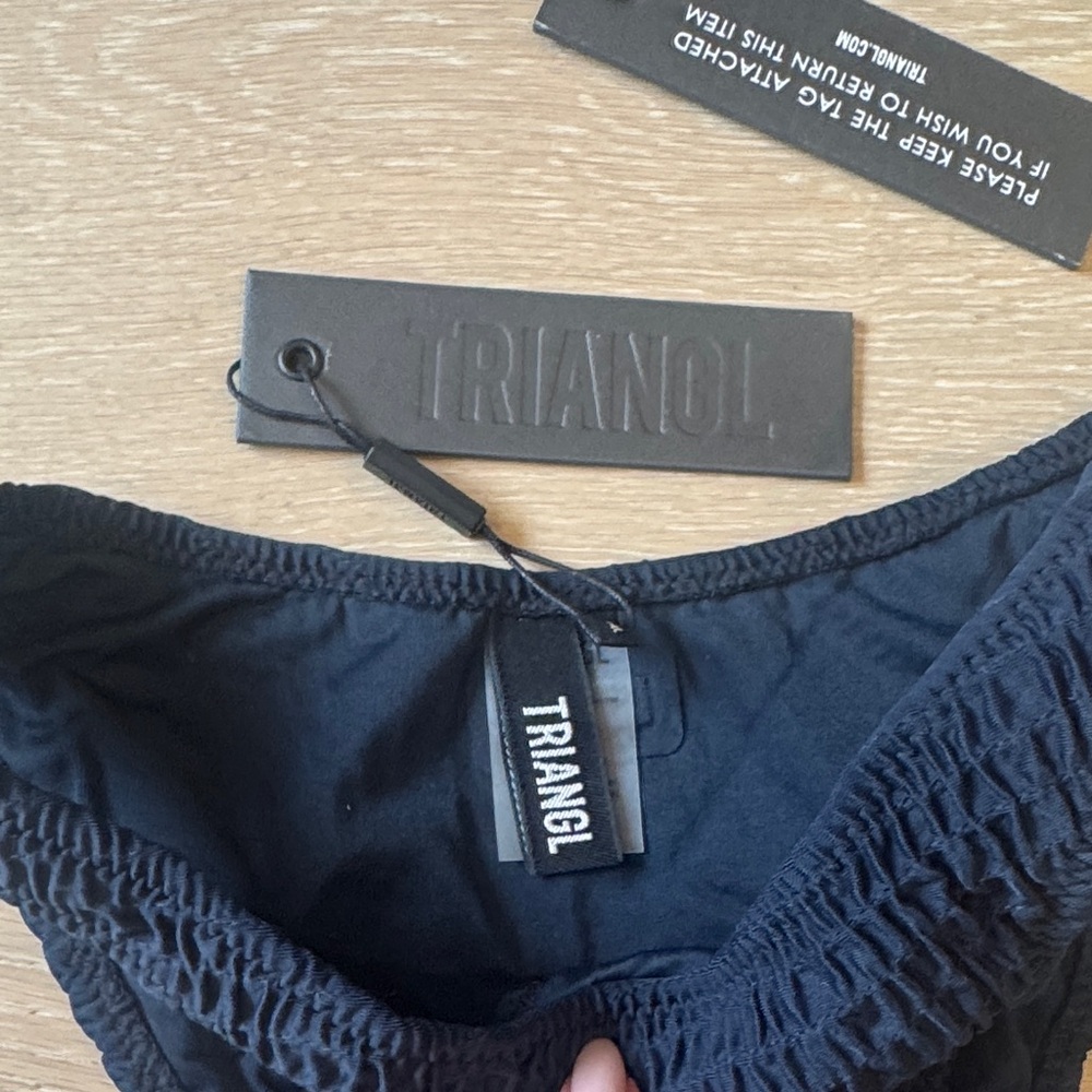 Triangl Swimwear Black Textured Bikini Small+ Top/ XS Bottom - Picture 5 of 5